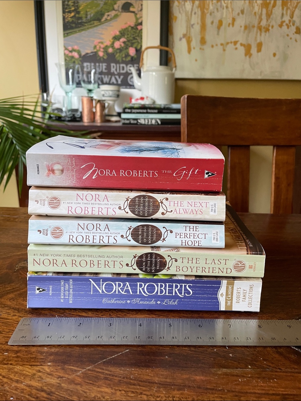 5 Nora Roberts Novels Paperback Books Boonsboro Trilogy + The Gift + Calhouns